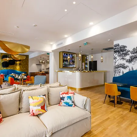 Verlaine Hotel