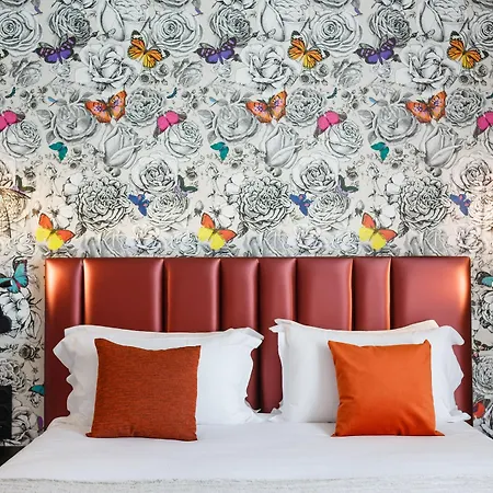 Verlaine Hotel 4*