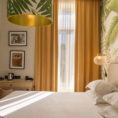 ホテル Verlaine カンヌ