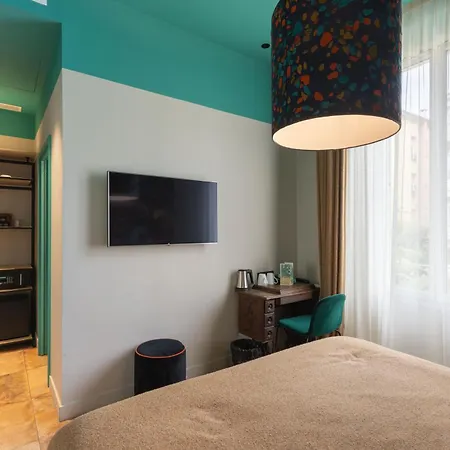 Verlaine Hotel 4*