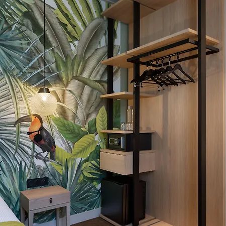 Verlaine Hotel