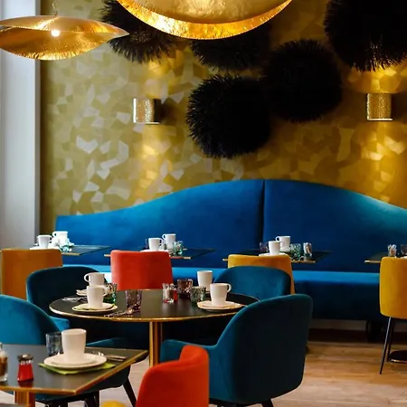 Verlaine Hotel 4*