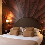 Verlaine Hotel 4*