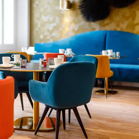 Verlaine Hotel